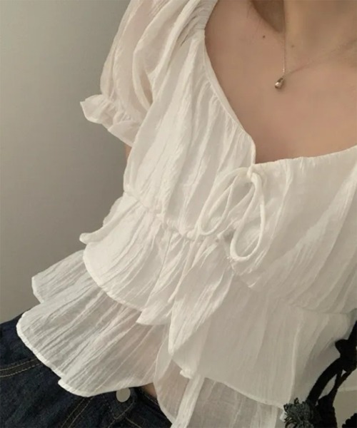 by muni:r（バイ ムニール）の「【新色追加】ラブリーラッフルパフブラウス（シャツ/ブラウス・レディース・ブラック/ホワイト/ピンク・FREE）」の6枚目の写真