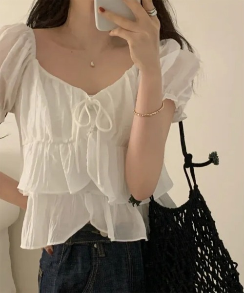 by muni:r（バイ ムニール）の「【新色追加】ラブリーラッフルパフブラウス（シャツ/ブラウス・レディース・ブラック/ホワイト/ピンク・FREE）」の7枚目の写真