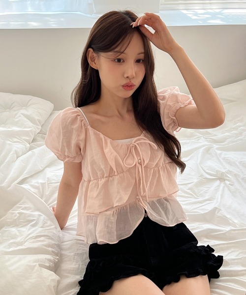 by muni:r（バイ ムニール）の「【新色追加】ラブリーラッフルパフブラウス（シャツ/ブラウス・レディース・ブラック/ホワイト/ピンク・FREE）」の20枚目の写真