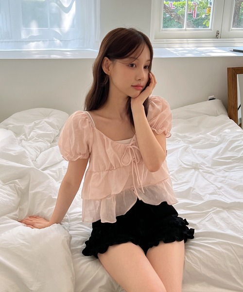 by muni:r（バイ ムニール）の「【新色追加】ラブリーラッフルパフブラウス（シャツ/ブラウス・レディース・ブラック/ホワイト/ピンク・FREE）」の22枚目の写真