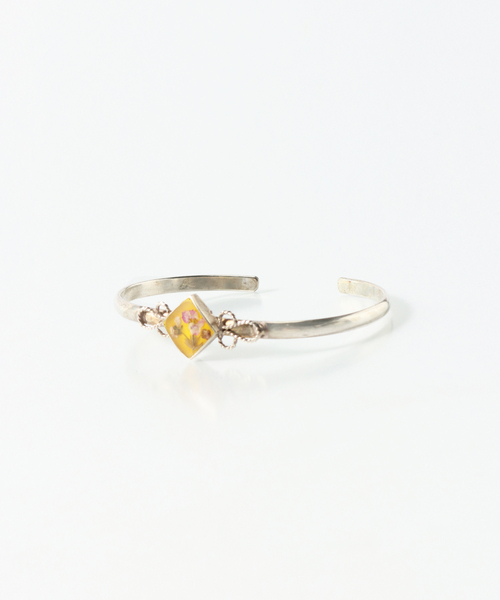 GUSTAVO（グスタボ）の「Gustavo Flower Narrow Bracelet-diamond　S-24-AJUZ-14（ブレスレット・レディース・ブラック/ホワイト/ブルー/レッド/イエロー・FREE）」の4枚目の写真