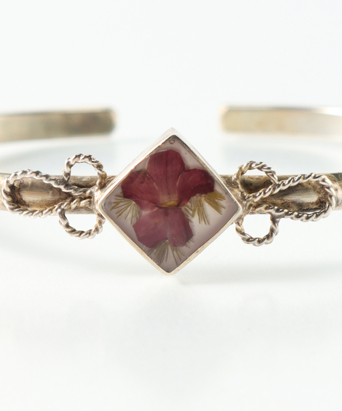 GUSTAVO（グスタボ）の「Gustavo Flower Narrow Bracelet-diamond　S-24-AJUZ-14（ブレスレット・レディース・ブラック/ホワイト/ブルー/レッド/イエロー・FREE）」の9枚目の写真