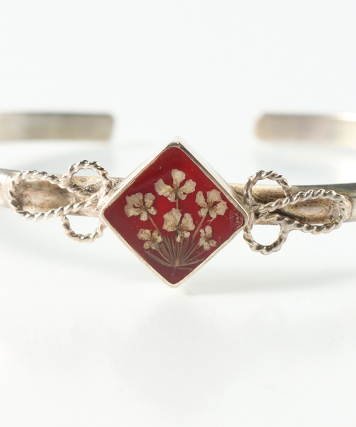 GUSTAVO（グスタボ）の「Gustavo Flower Narrow Bracelet-diamond　S-24-AJUZ-14（ブレスレット・レディース・ブラック/ホワイト/ブルー/レッド/イエロー・FREE）」の11枚目の写真