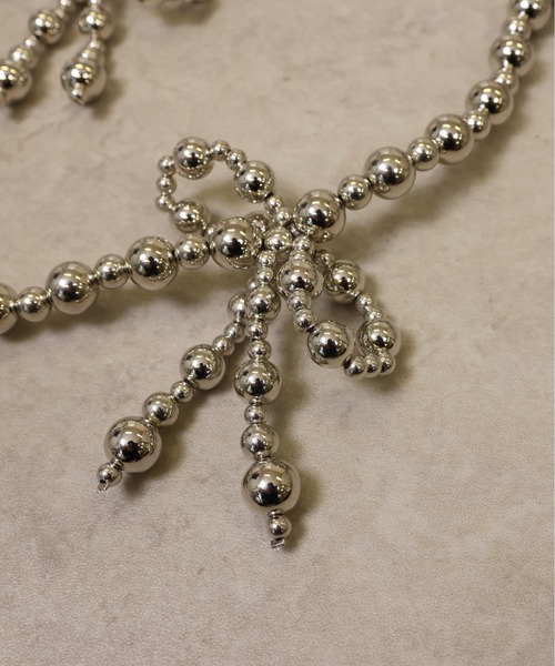 emesuelee（エメスーリー）の「メタリックリボンスマホショルダー（スマホグッズ・レディース・ゴールド/シルバー・フリー）」の6枚目の写真