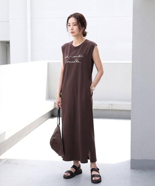 STYLE DELI(スタイルデリ)の「刺しゅうロゴIラインワンピース(ワンピース・レディース・ネイビー/ブラウン系その他・MEDIUM/SMALL)」の1枚目の写真
