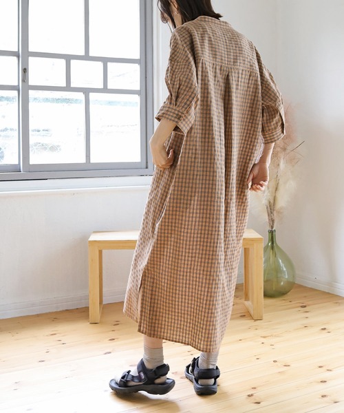 Crisp（クリスプ）の「ショートスリーブサージカルシャツワンピース（ワンピース・レディース・ベージュ/ネイビー/ブラウン・FREE）」の6枚目の写真