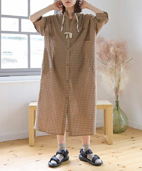 Crisp（クリスプ）の「ショートスリーブサージカルシャツワンピース（ワンピース・レディース・ベージュ/ネイビー/ブラウン・FREE）」の7枚目の写真