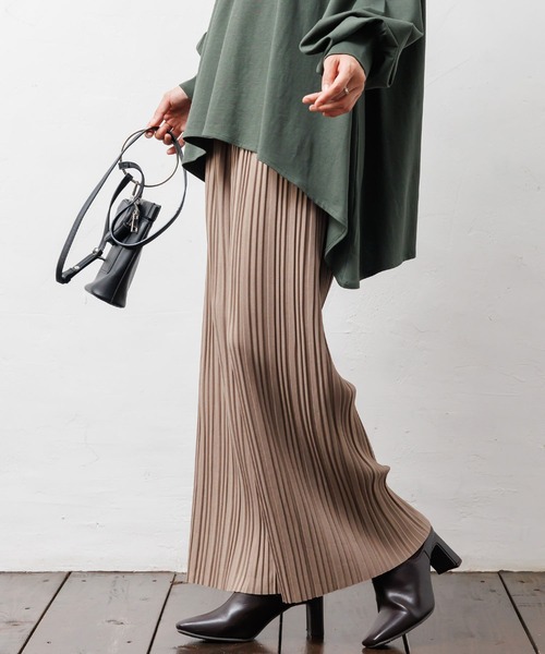 mili an deni（ミリアンデニ）の「セミワイドプリーツパンツ（その他パンツ・レディース・ブラウン/グリーン/ブラック/チャコールグレー/アッシュグレー・M）」の11枚目の写真