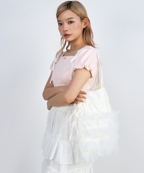 TITTY&CO.（ティティーアンドコー）の「チュールフリルバッグ（トートバッグ・レディース・ブラック/ホワイト・FREE）」の4枚目の写真