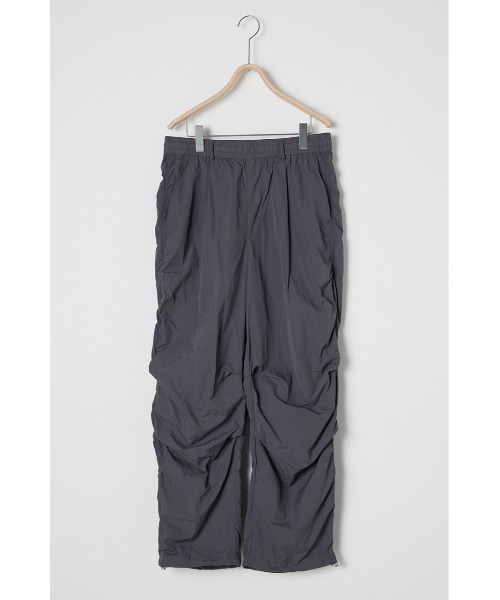STYLEMIXER(スタイルミキサー)の「サイドギャザーナイロンパンツ(その他パンツ・メンズ・ブラック/グレー・MEDIUM/LARGE)」の5枚目の写真