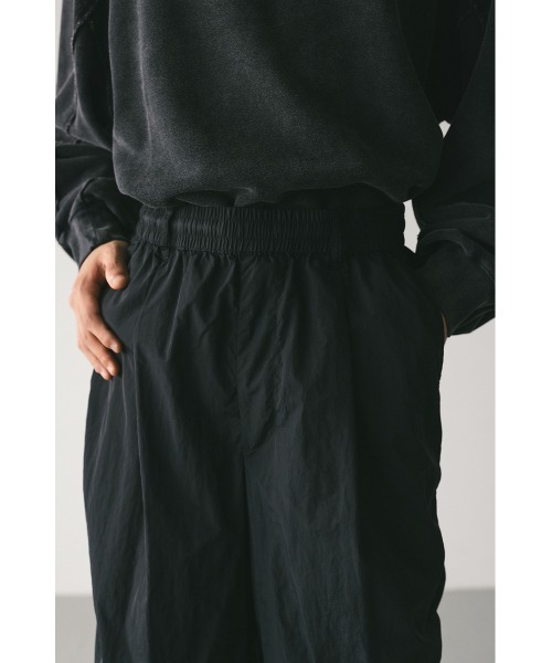STYLEMIXER(スタイルミキサー)の「サイドギャザーナイロンパンツ(その他パンツ・メンズ・ブラック/グレー・MEDIUM/LARGE)」の16枚目の写真