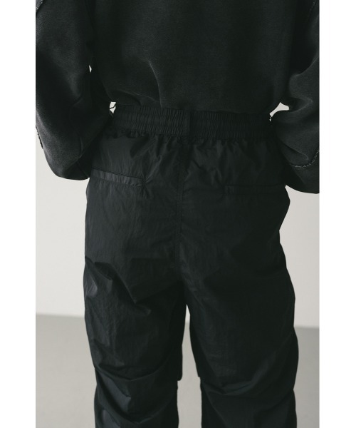 STYLEMIXER(スタイルミキサー)の「サイドギャザーナイロンパンツ(その他パンツ・メンズ・ブラック/グレー・MEDIUM/LARGE)」の17枚目の写真