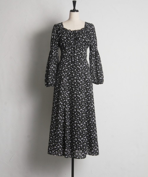 tocco closet(トッコ クローゼット)の「リボン付きギャザーフラワープリントワンピース(ワンピース・レディース・ブラック/ブラウン・M)」の18枚目の写真