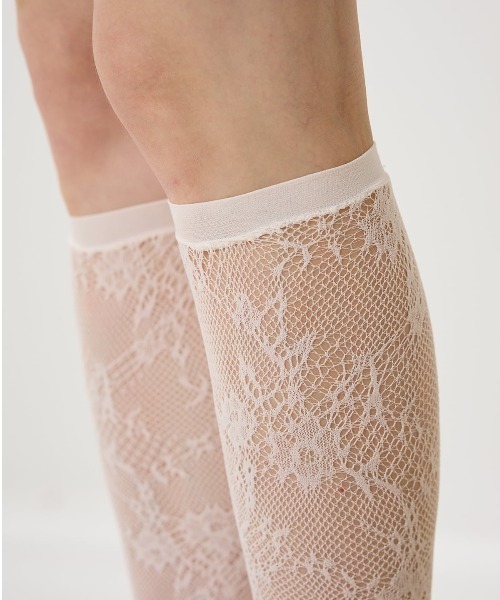 tutuanna（チュチュアンナ）の「花柄レースハイソックス40cm丈（ソックス/靴下・レディース・ホワイト/ライトグレー/ブラック/ベビーピンク・FREE）」の10枚目の写真