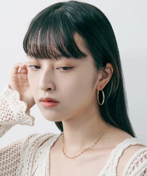 GOLDY（ゴールディ）の「スムース ライン ワイド フープ イヤリング（イヤリング・レディース・ゴールド/シルバー/ピンク系その他・FREE）」の4枚目の写真