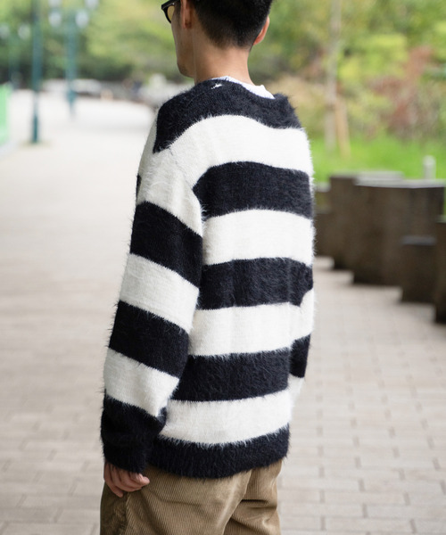 VENCEEXCHANGE（ヴァンスエクスチェンジ）の「ボーダーシャギークルーネックニット（ニット/セーター・メンズ・ホワイト/レッド/グレー・M/L/LL）」の12枚目の写真