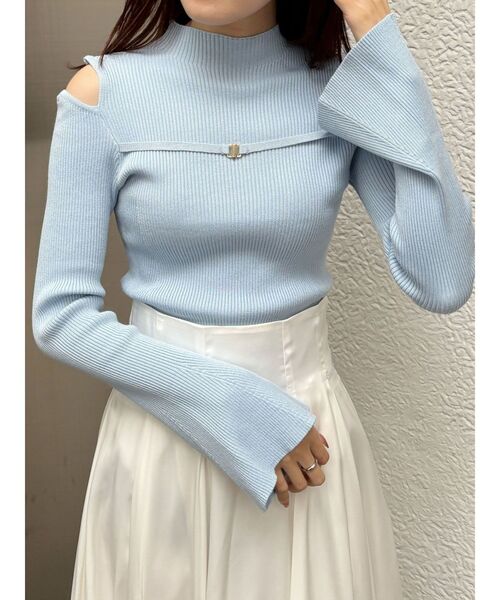 MERCURYDUO(マーキュリーデュオ)の「ショルダースリットナローストラップニット(ニット/セーター・レディース・ブラック/ライトブルー/オフホワイト/チャコールグレー・FREE)」の1枚目の写真