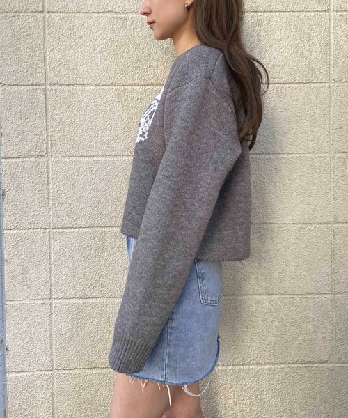 NANEA(ナネア)の「ハートモチーフフロントロゴクロップドニット(ニット/セーター・レディース・アイボリー/ブラック/グレー/レッド・フリー)」の15枚目の写真