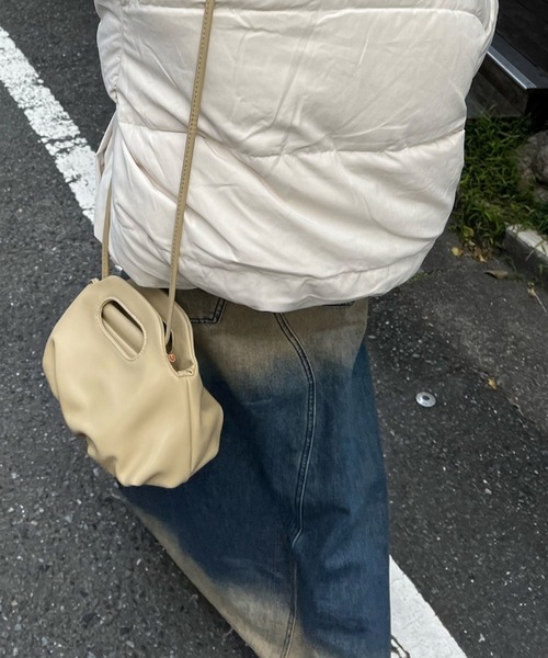 Chiina（チーナ）の「Chiina/2way ショルダーハンドバッグ（ショルダーバッグ・レディース・カーキ/ブラック/ライトベージュ/レッド・FREE）」の14枚目の写真