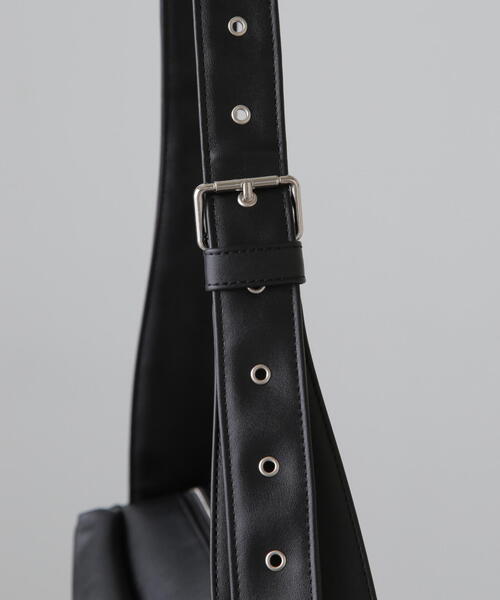 FREE'S MART（フリーズマート）の「◆スタッズショルダーバッグ（ショルダーバッグ・レディース・ブルー/ブラック・ﾌﾘ-）」の5枚目の写真