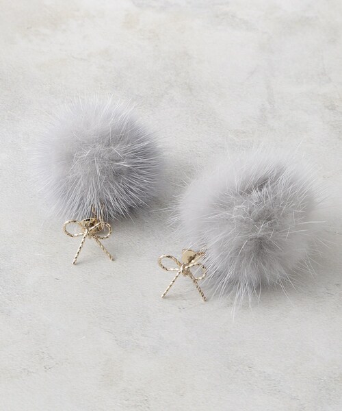 grove(グローブ)の「ファーリボン2WAYピアス(ピアス(両耳用)・レディース・ブラウン系その他/アイボリー/ライトグレー・00)」の3枚目の写真