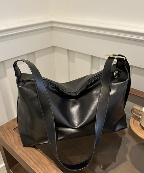 Teem Store(チームストア)の「【大容量】【A4対応】太ベルトワンショルダーバッグ レディース(ショルダーバッグ・レディース・ブラウン/キャメル/ブラック・F)」の15枚目の写真