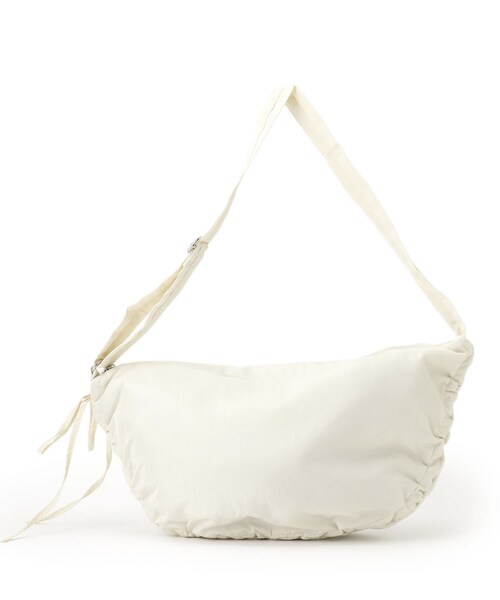 OPAQUE.CLIP（オペークドットクリップ）の「【2WAY／軽量】サイドドロストムーンミドルショルダー（ショルダーバッグ・レディース・ブラック/アイボリー/チャコールグレー・00）」の13枚目の写真