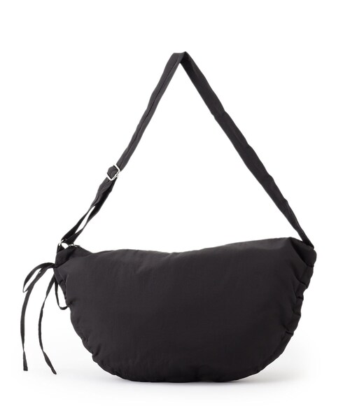 OPAQUE.CLIP（オペークドットクリップ）の「【2WAY／軽量】サイドドロストムーンミドルショルダー（ショルダーバッグ・レディース・ブラック/アイボリー/チャコールグレー・00）」の12枚目の写真