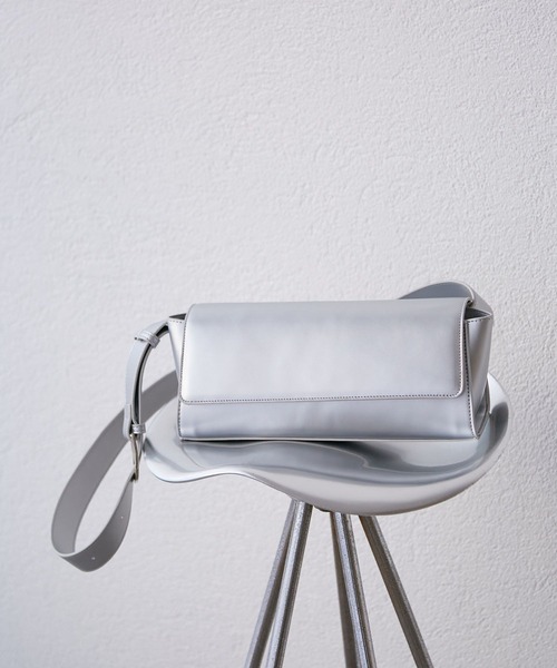 VIS（ビス）の「【軽量】横長ショルダーボディバッグ（ショルダーバッグ・レディース・ブラック/シルバー・FREE）」の19枚目の写真