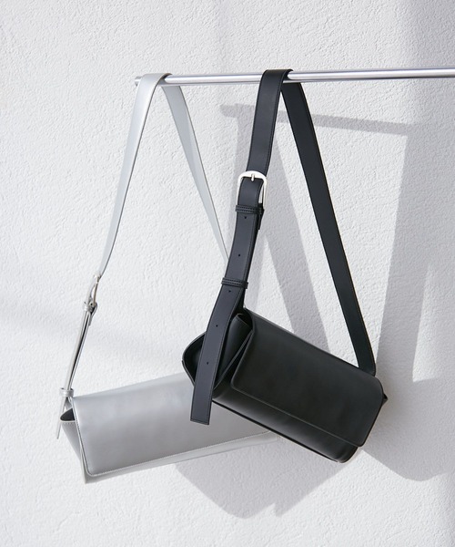 VIS（ビス）の「【軽量】横長ショルダーボディバッグ（ショルダーバッグ・レディース・ブラック/シルバー・FREE）」の21枚目の写真