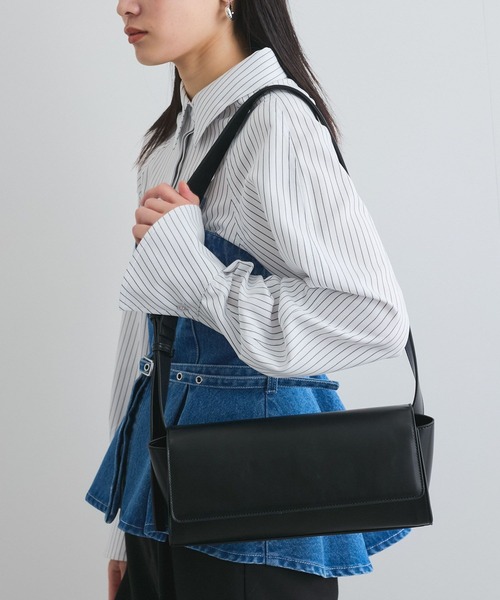 VIS（ビス）の「【軽量】横長ショルダーボディバッグ（ショルダーバッグ・レディース・ブラック/シルバー・FREE）」の4枚目の写真