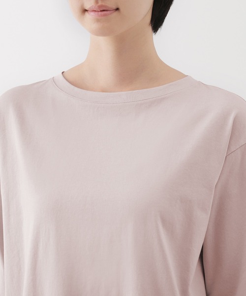無印良品(ムジルシリョウヒン)の「婦人 天竺編みボートネック七分袖Tシャツ(Tシャツ/カットソー・レディース・ブラック/スモークピンク/ホワイト/ライトグレー/ダークグレー/スモーキーグリーン系/ブルー系・XS/XL/L/M/S)」の8枚目の写真