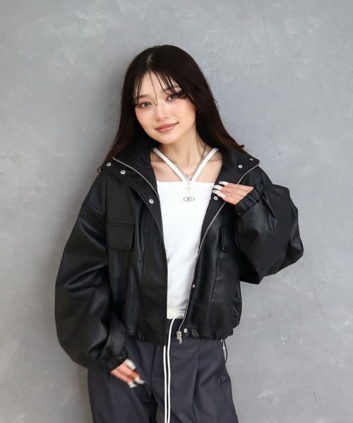 CECIL McBEE(セシルマクビー)の「フェイクレザージップアップジャケット(ブルゾン・レディース・ダークブラウン/ブラウン/ブラック・MEDIUM/LARGE)」の2枚目の写真