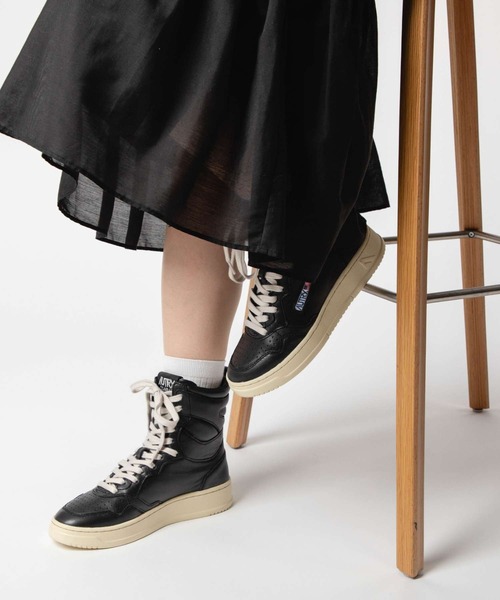 AUTRY(オートリー)の「AUTRY BIG ONE HIGT LEATHER SNEAKER オートリー ビッグワン ハイ レザー スニーカー(スニーカー・レディース・ブラック・38/39/37)」の1枚目の写真
