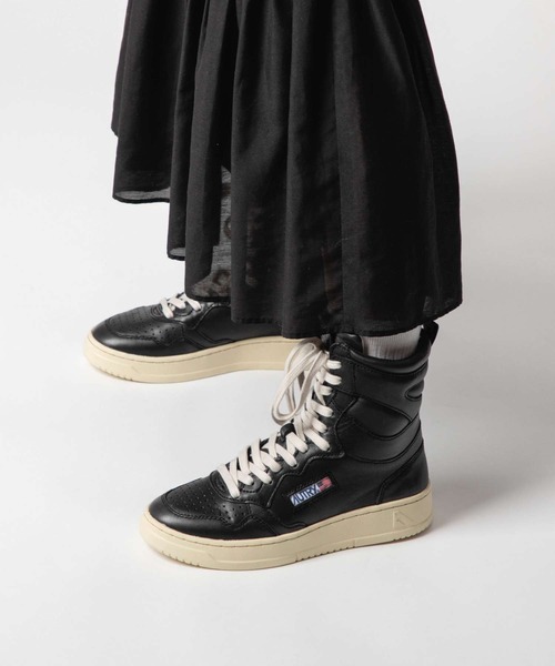 AUTRY(オートリー)の「AUTRY BIG ONE HIGT LEATHER SNEAKER オートリー ビッグワン ハイ レザー スニーカー(スニーカー・レディース・ブラック・38/39/37)」の4枚目の写真