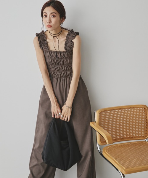 Auntie Rosa Holiday(アンティローザホリデー)の「シャーリングサロペット(サロペット/オーバーオール・レディース・ブラック/ブラウン・FREE)」の16枚目の写真