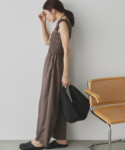 Auntie Rosa Holiday(アンティローザホリデー)の「シャーリングサロペット(サロペット/オーバーオール・レディース・ブラック/ブラウン・FREE)」の14枚目の写真
