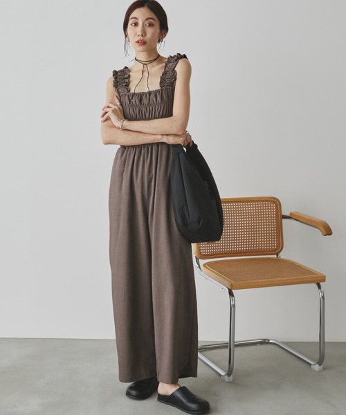 Auntie Rosa Holiday(アンティローザホリデー)の「シャーリングサロペット(サロペット/オーバーオール・レディース・ブラック/ブラウン・FREE)」の11枚目の写真