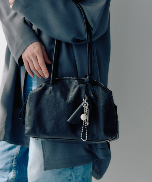 ear PAPILLONNER(イアパピヨネ)の「キーチャーム&ネックストラップ(チャーム・レディース・ブラック・FREE)」の15枚目の写真