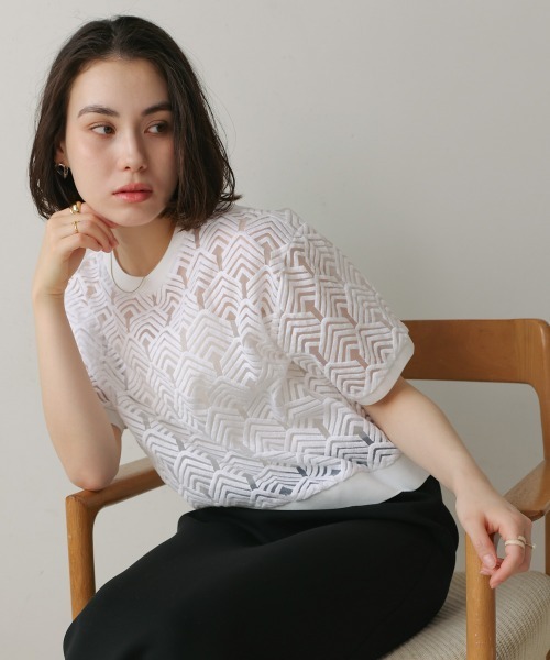 Bou Jeloud（ブージュルード）の「オーガンジー刺繍ブラウス（シャツ/ブラウス・レディース・ブラック/オフホワイト・38）」の2枚目の写真