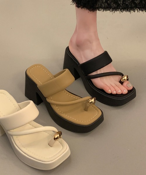 Lace Ladies(レースレディース)の「ゴールドメタル スクエアトゥ 親指トング 厚底 サンダル(サンダル・レディース・アイボリー/ブラック・24cm/24.5cm/25cm/22.5cm/23cm/23.5cm)」の11枚目の写真