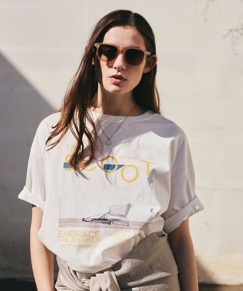 BAYFLOW（ベイフロー）の「[心地良い肌触り]カラーレターフォトプリントＴ（Tシャツ/カットソー・レディース・ブルー/イエロー/ピンク・FREE）」の12枚目の写真