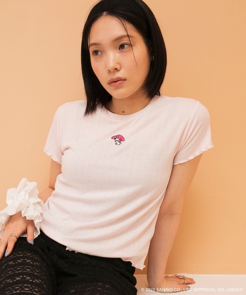 sanrio(サンリオ)の「【My Melody × forksy.】フロント刺繍 コンパクト メロウ半袖Tシャツ(Tシャツ/カットソー・レディース・ピンク/オフホワイト/ブラック・FREE)」の4枚目の写真