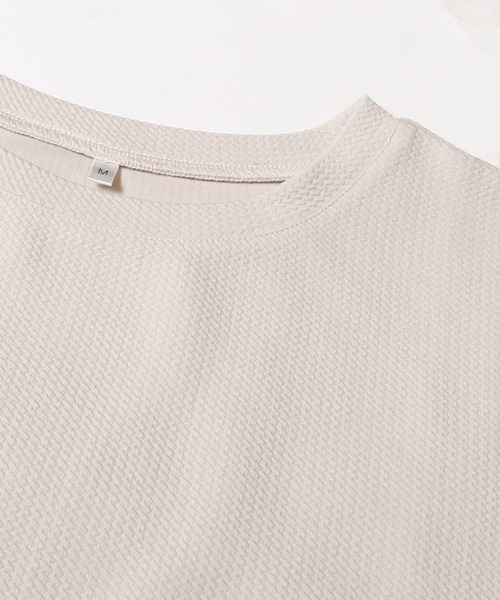 coca(coca)(コカ)の「\再入荷/ エンボスコンパクトトップス(Tシャツ/カットソー・レディース・ブラック/ライトベージュ/ダークブルー・S/M/L)」の4枚目の写真