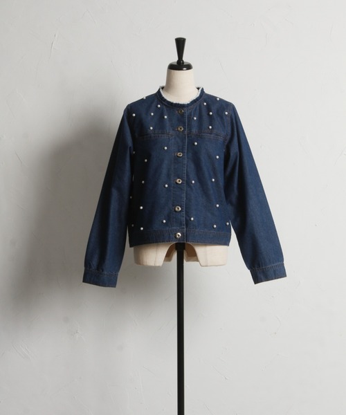 tocco closet（トッコ　クローゼット）の「【ZOZO限定】フリンジネック×パールライトデニムジャケット（デニムジャケット・レディース・ブルー/アイボリー/ライトブルー・M）」の4枚目の写真