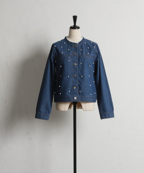 tocco closet（トッコ　クローゼット）の「【ZOZO限定】フリンジネック×パールライトデニムジャケット（デニムジャケット・レディース・ブルー/アイボリー/ライトブルー・M）」の6枚目の写真