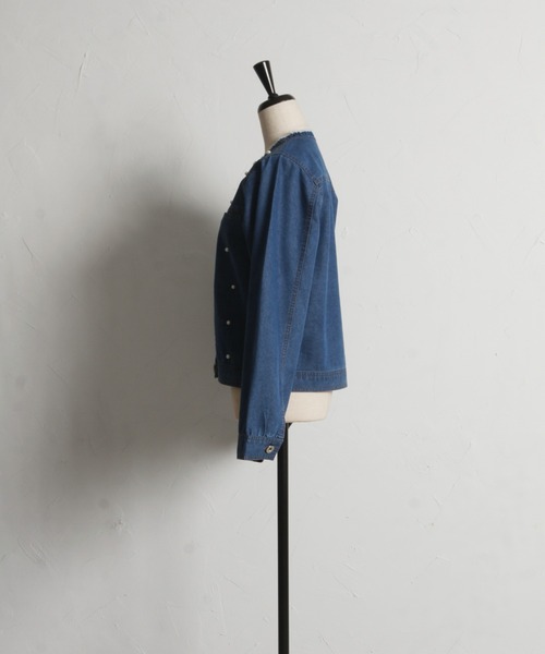 tocco closet（トッコ　クローゼット）の「【ZOZO限定】フリンジネック×パールライトデニムジャケット（デニムジャケット・レディース・ブルー/アイボリー/ライトブルー・M）」の7枚目の写真