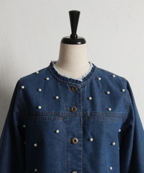 tocco closet（トッコ　クローゼット）の「【ZOZO限定】フリンジネック×パールライトデニムジャケット（デニムジャケット・レディース・ブルー/アイボリー/ライトブルー・M）」の9枚目の写真