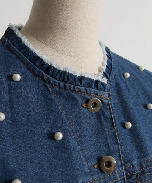 tocco closet（トッコ　クローゼット）の「【ZOZO限定】フリンジネック×パールライトデニムジャケット（デニムジャケット・レディース・ブルー/アイボリー/ライトブルー・M）」の10枚目の写真