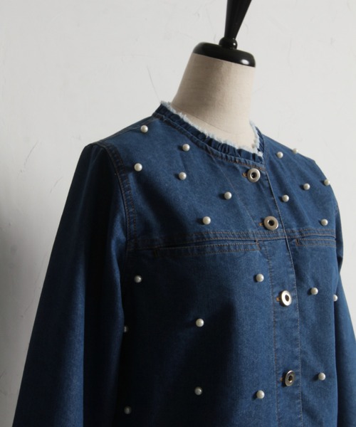 tocco closet（トッコ　クローゼット）の「【ZOZO限定】フリンジネック×パールライトデニムジャケット（デニムジャケット・レディース・ブルー/アイボリー/ライトブルー・M）」の11枚目の写真